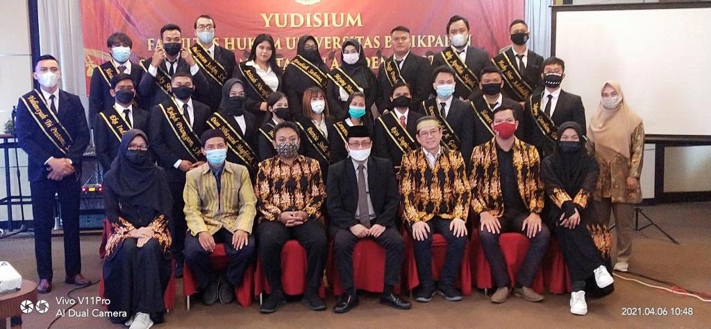 YUDISIUM MAHASISWA FAKULTAS HUKUM